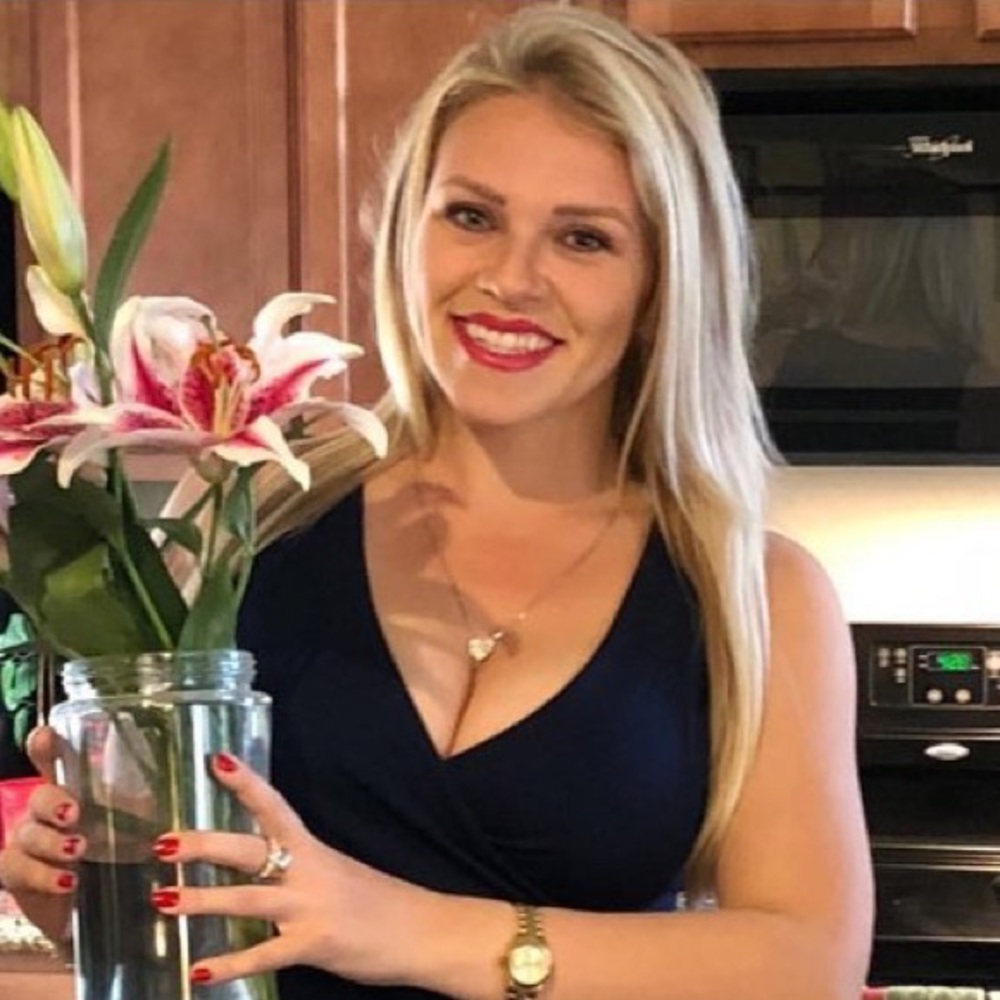 COPY - Meet your Posher, Claire